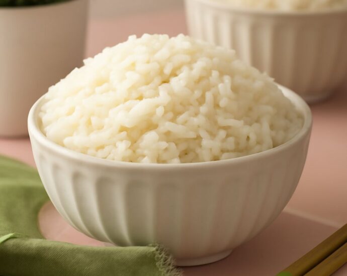 Sticky rice in a rice cooker ready to serve